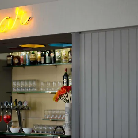 米拉马尔酒店 酒店 西尔米奥奈